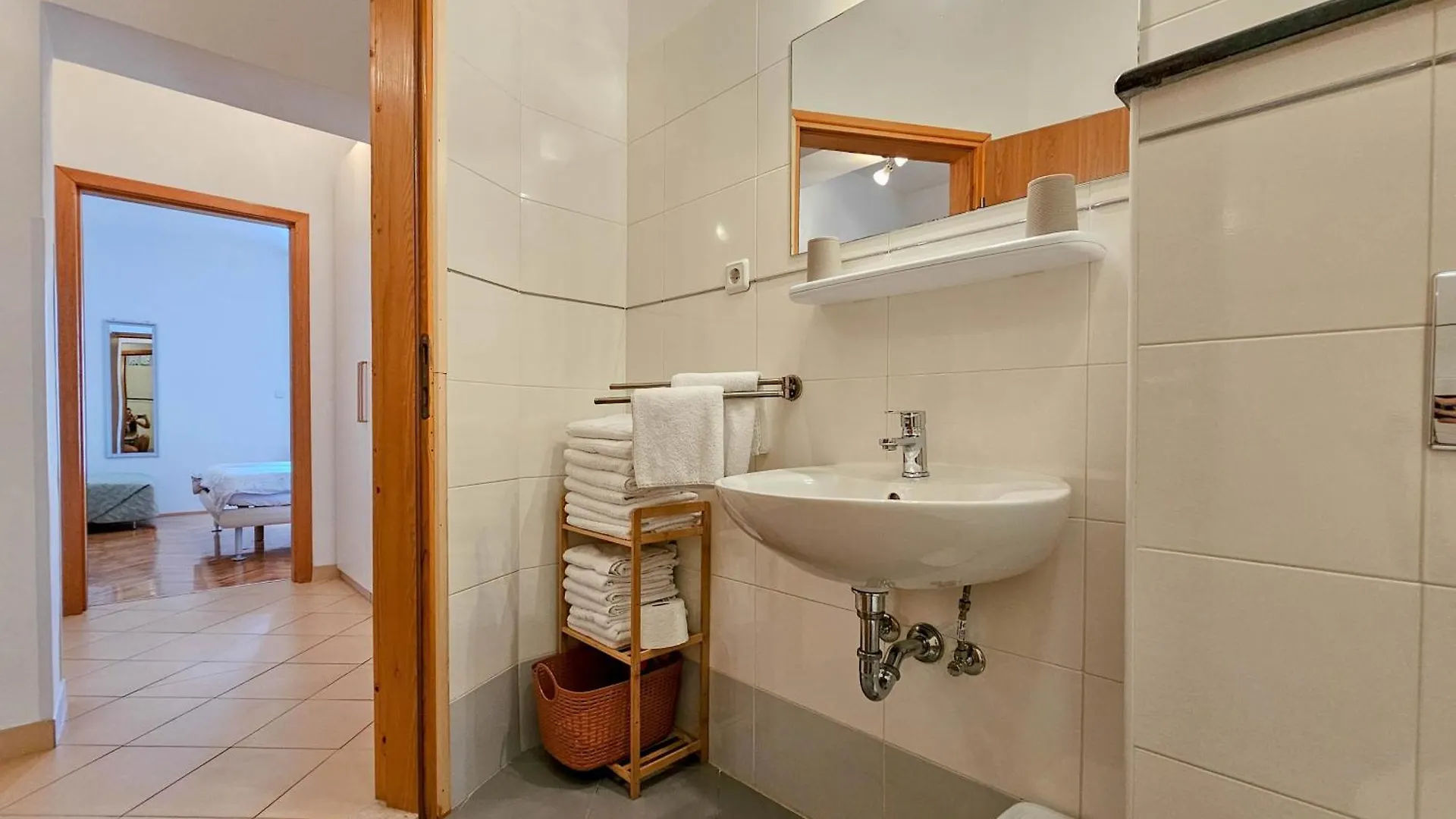 Maria Valter 0*, Novigrad (Istria) Croatia